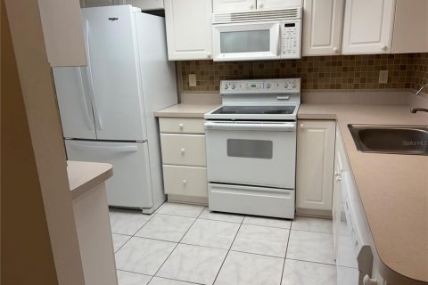 House in Clearwater, Florida 2 bedrooms, 86.86 sq.m. № 2200796 - photo 7