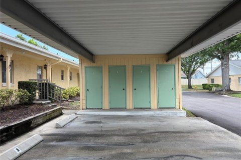 House in Clearwater, Florida 2 bedrooms, 86.86 sq.m. № 2200796 - photo 2