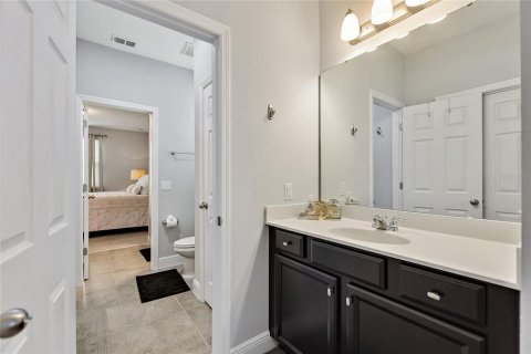 House in Windermere, Florida 5 bedrooms, 346.06 sq.m. № 2237763 - photo 24