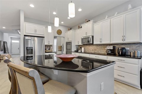 House in Windermere, Florida 5 bedrooms, 346.06 sq.m. № 2237763 - photo 10