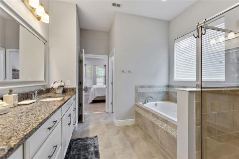 House in Windermere, Florida 5 bedrooms, 346.06 sq.m. № 2237763 - photo 20