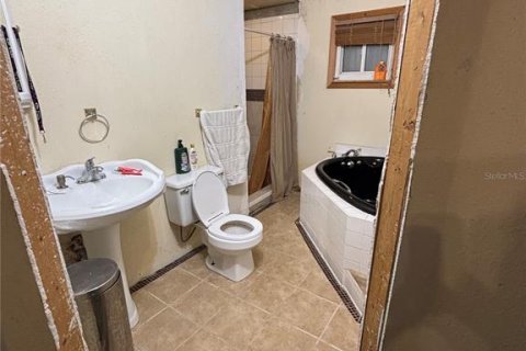 House in New Port Richey, Florida 3 bedrooms, 122.63 sq.m. № 1825006 - photo 6