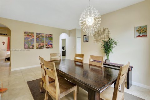 Casa en venta en Homestead, Florida, 4 dormitorios, 185.06 m2 № 1928449 - foto 5