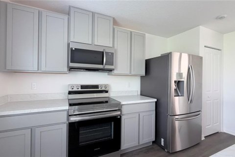 Villa ou maison à vendre à Kissimmee, Floride: 5 chambres, 211.91 m2 № 2412706 - photo 9