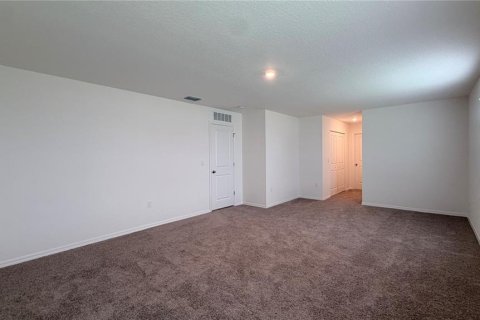 Villa ou maison à vendre à Kissimmee, Floride: 5 chambres, 211.91 m2 № 2412706 - photo 17