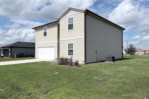Villa ou maison à vendre à Kissimmee, Floride: 5 chambres, 211.91 m2 № 2412706 - photo 3