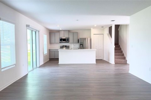 Villa ou maison à vendre à Kissimmee, Floride: 5 chambres, 211.91 m2 № 2412706 - photo 5