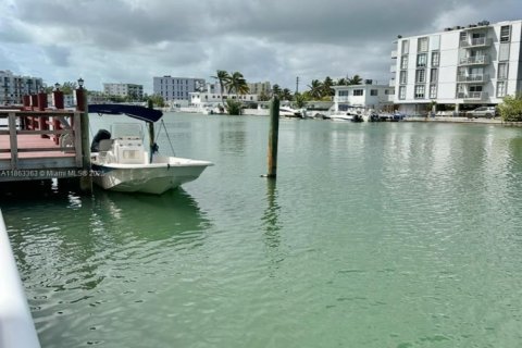 Appartement à louer à Miami Beach, Floride: 1 chambre, 64.66 m2 № 1891357 - photo 18