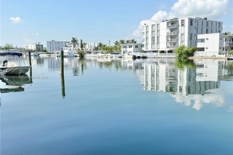 Appartement à louer à Miami Beach, Floride: 1 chambre, 64.66 m2 № 1891357 - photo 23