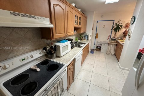 Copropriété à vendre à Miami Beach, Floride: 1 chambre, 93.83 m2 № 1937911 - photo 2