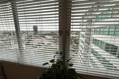 Condo in Miami Beach, Florida, 1 bedroom  № 1937911 - photo 10
