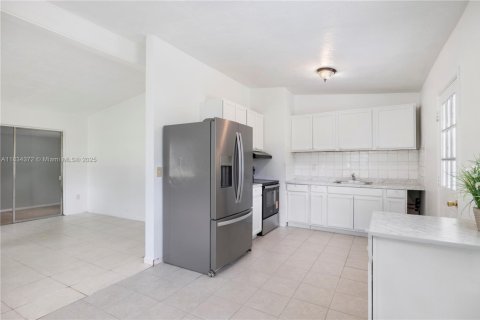 House in St. Lucie, Florida 3 bedrooms, 98.01 sq.m. № 1813981 - photo 5