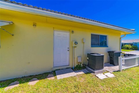 Condominio en venta en Pinellas Park, Florida, 2 dormitorios, 133.78 m2 № 1581975 - foto 4