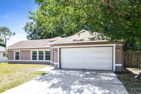 House in Kissimmee, Florida 3 bedrooms, 153.66 sq.m. № 1894471 - photo 3
