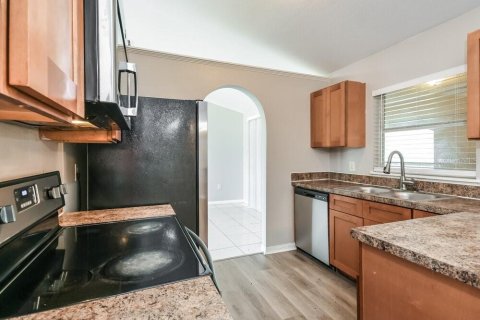 Villa ou maison à louer à Kissimmee, Floride: 3 chambres, 153.66 m2 № 1894471 - photo 6