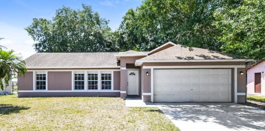 House in Kissimmee, Florida 3 bedrooms, 153.66 sq.m. № 1894471