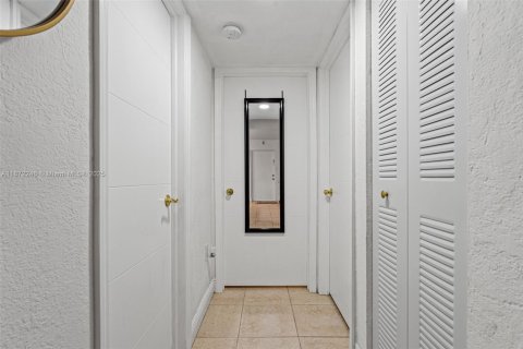 Copropriété à vendre à Miami, Floride: 2 chambres, 78.04 m2 № 1920577 - photo 19