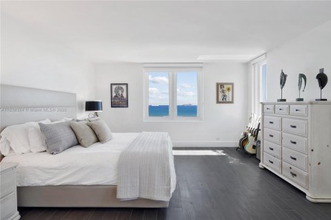 Condominio en alquiler en Miami Beach, Florida, 2 dormitorios, 137.5 m2 № 1888826 - foto 20