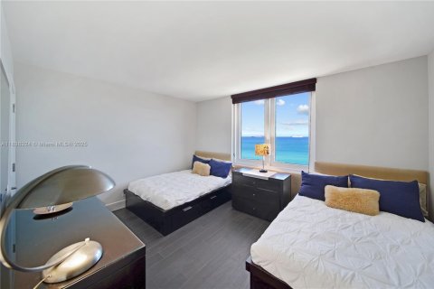 Condominio en alquiler en Miami Beach, Florida, 2 dormitorios, 137.5 m2 № 1888826 - foto 24
