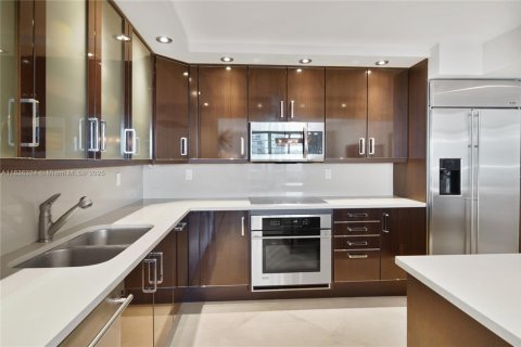 Condominio en alquiler en Miami Beach, Florida, 2 dormitorios, 137.5 m2 № 1888826 - foto 30