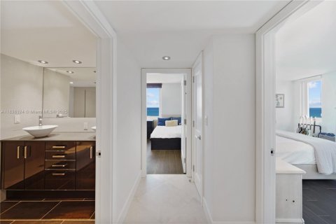 Condominio en alquiler en Miami Beach, Florida, 2 dormitorios, 137.5 m2 № 1888826 - foto 19