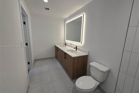 Apartment in Hollywood, Florida 2 bedrooms № 2087088 - photo 12