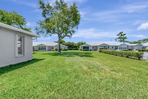 Condo in Delray Beach, Florida, 1 bedroom  № 1186993 - photo 1