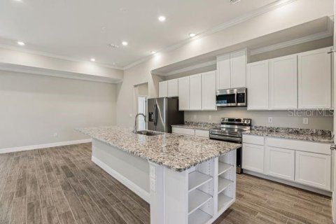 House in Plant City, Florida 4 bedrooms, 229.56 sq.m. № 2224977 - photo 5