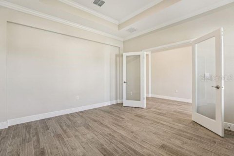 House in Plant City, Florida 4 bedrooms, 229.56 sq.m. № 2224977 - photo 14