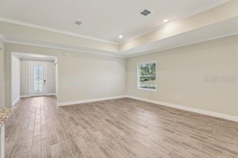House in Plant City, Florida 4 bedrooms, 229.56 sq.m. № 2224977 - photo 11