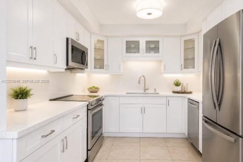 Condo in Hollywood, Florida, 2 bedrooms  № 2342785