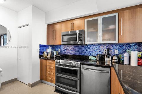 Copropriété à vendre à Miami, Floride: 3 chambres, 131.55 m2 № 1478426 - photo 11