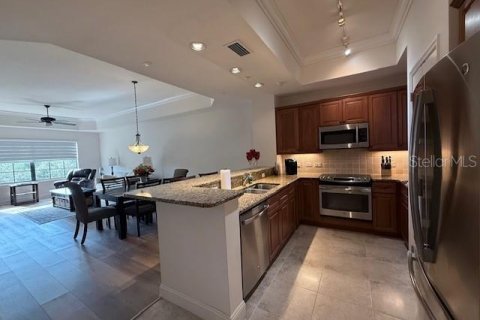 Снять в аренду кондоминиум в Лейквуд Ранч, Флорида 7 комнат, 163.69м2, № 1866335 - фото 2