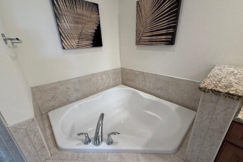 Снять в аренду кондоминиум в Лейквуд Ранч, Флорида 7 комнат, 163.69м2, № 1866335 - фото 15
