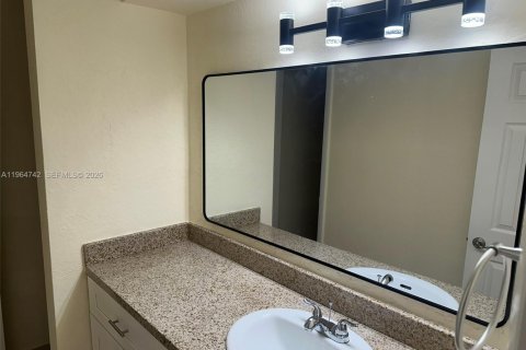 Снять в аренду кондоминиум в Майами, Флорида 1 спальня, 65.87м2, № 2026320 - фото 24