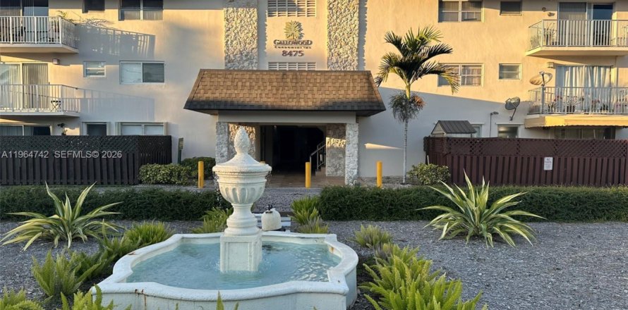 Кондоминиум с 1 спальней в Майами, Флорида № 2026320