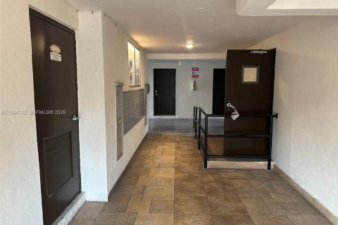 Снять в аренду кондоминиум в Майами, Флорида 1 спальня, 65.87м2, № 2026320 - фото 12