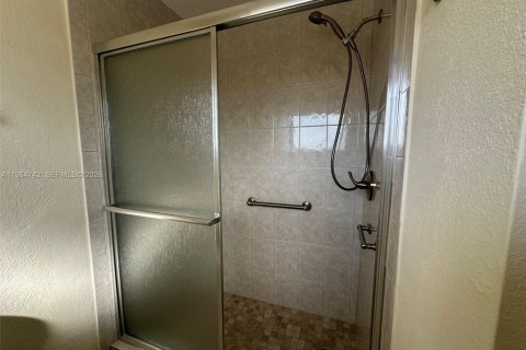 Снять в аренду кондоминиум в Майами, Флорида 1 спальня, 65.87м2, № 2026320 - фото 26