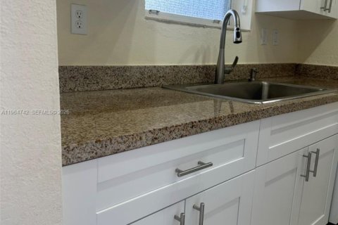 Снять в аренду кондоминиум в Майами, Флорида 1 спальня, 65.87м2, № 2026320 - фото 20