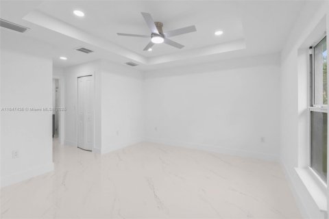 House in Lehigh Acres, Florida 3 bedrooms № 1847755 - photo 22
