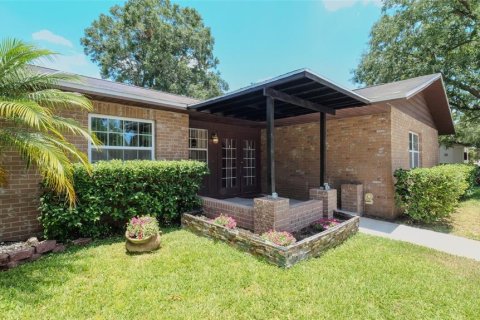 Villa ou maison à vendre à Lutz, Floride: 4 chambres, 185.99 m2 № 1205267 - photo 8