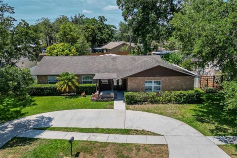 Villa ou maison à vendre à Lutz, Floride: 4 chambres, 185.99 m2 № 1205267 - photo 1