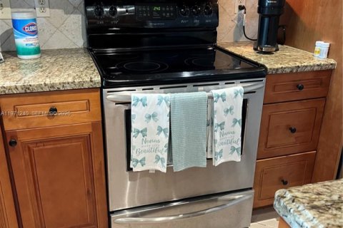 Villa ou maison à vendre à Tamarac, Floride: 2 chambres, 98.66 m2 № 2032366 - photo 5