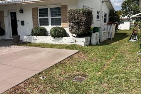 Villa ou maison à vendre à Tamarac, Floride: 2 chambres, 98.66 m2 № 2032366 - photo 17