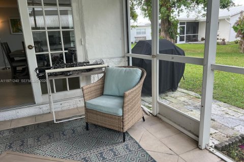 Villa ou maison à vendre à Tamarac, Floride: 2 chambres, 98.66 m2 № 2032366 - photo 21