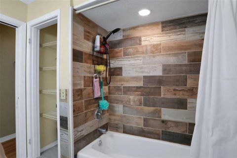 House in Daytona Beach, Florida 3 bedrooms, 148.46 sq.m. № 1621902 - photo 19