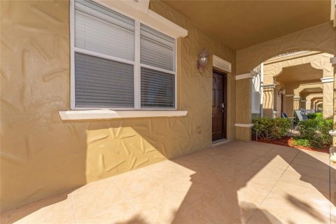 Townhouse in Davenport, Florida 4 bedrooms, 182.83 sq.m. № 2110645 - photo 27