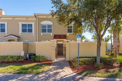 Adosado en Davenport, Florida 4 dormitorios, 182.83 m2 № 2110645