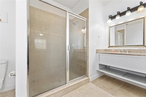 Townhouse in Davenport, Florida 4 bedrooms, 182.83 sq.m. № 2110645 - photo 13