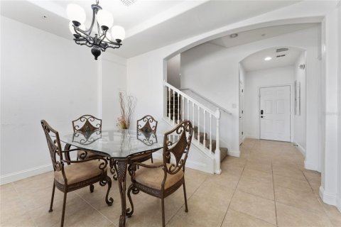 Townhouse in Davenport, Florida 4 bedrooms, 182.83 sq.m. № 2110645 - photo 9